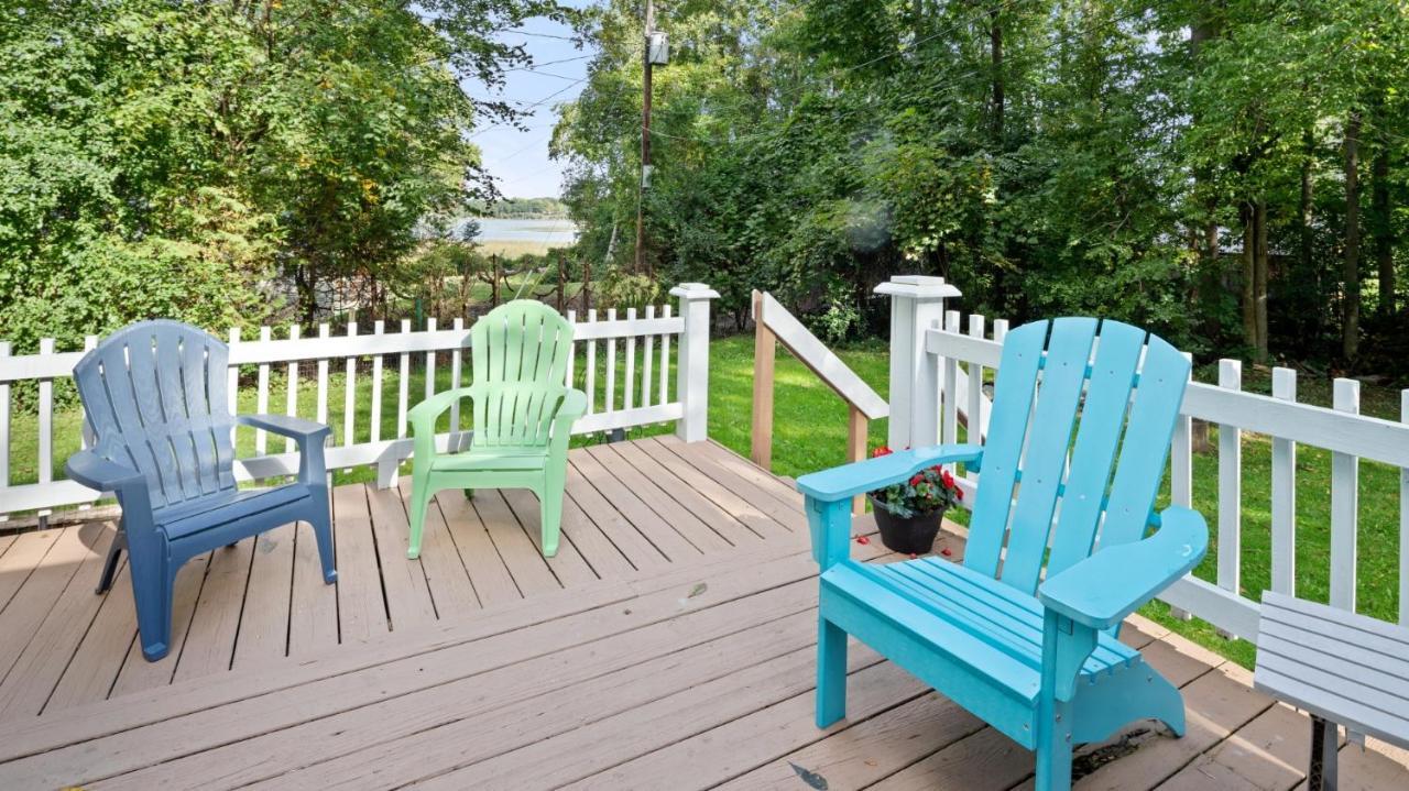 Cozy Colchester Cabin Near Lake Exterior foto